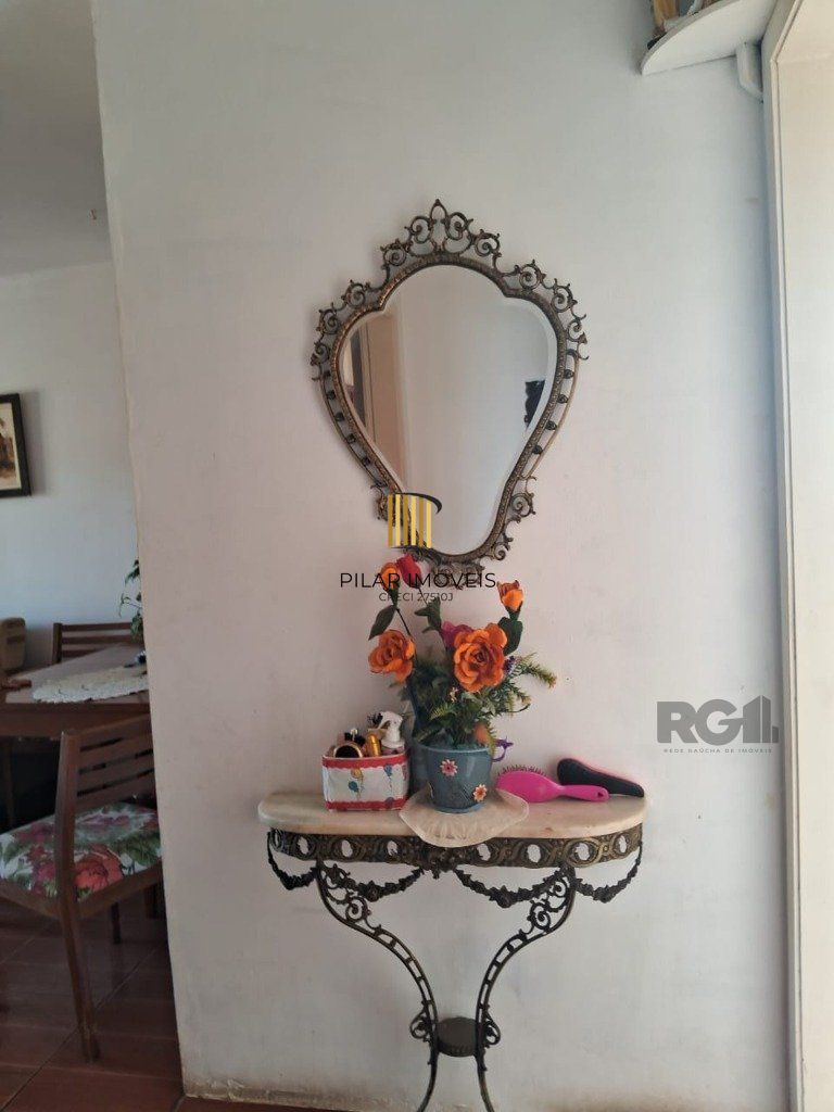 Apartamento de 02 dormitórios com sacada , Teresópolis