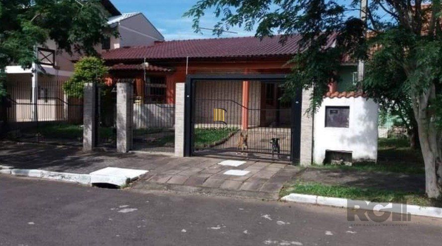 Casa 179m², 3 dormitórios, 3 vagas no bairro Parque Santa Fé