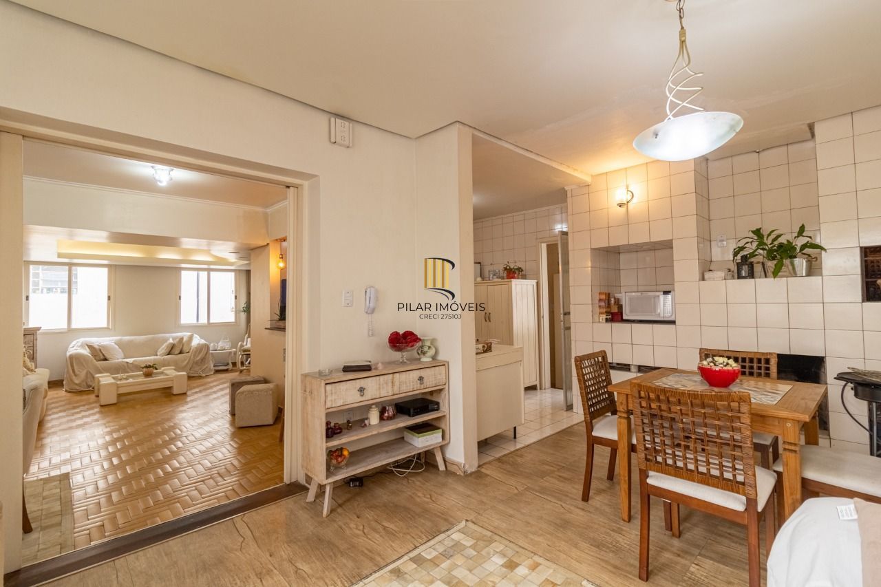 Cobertura à venda com 4 quartos 180 m²  rua Ramiro Barcelos no Bom Fim Porto Alegre