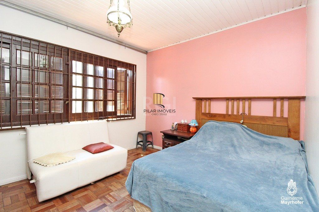 Casa para Venda - 202m², 4 dormitórios, sendo 1 suites, 3 vagas - Petrópolis