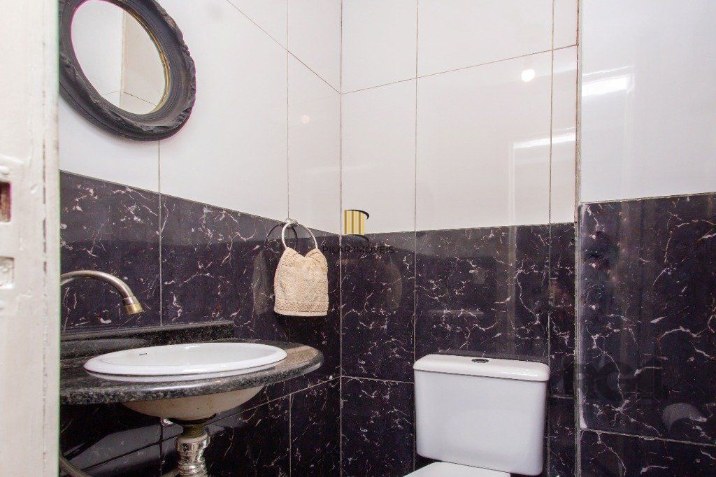 Casa em condomínio de 177m², 3 dormitórios, 1 vaga no bairro Ipanema