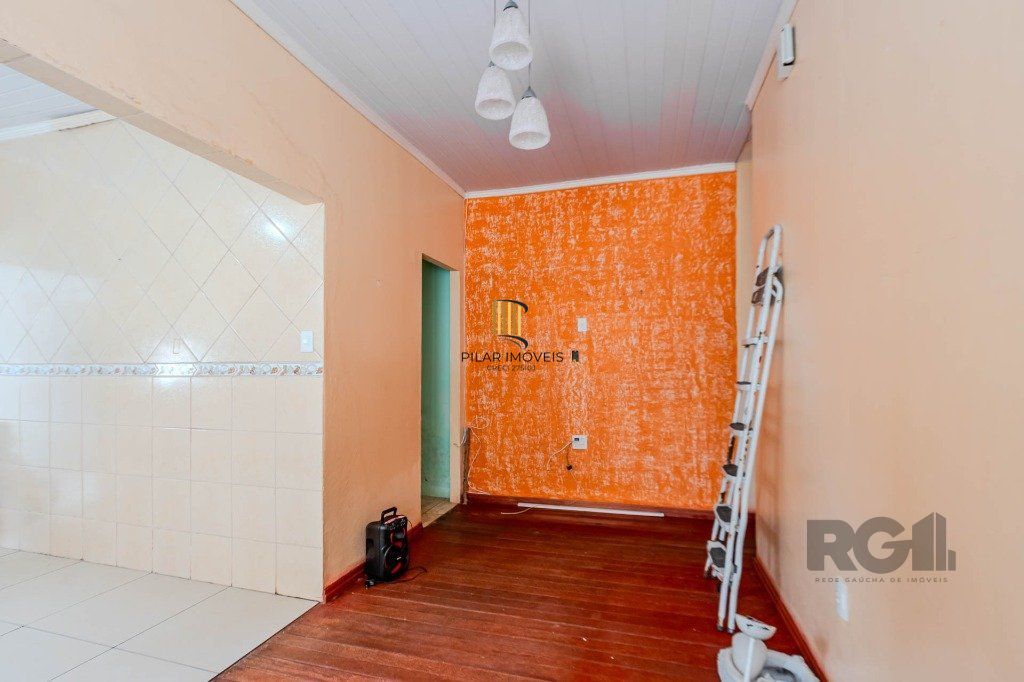 Casa 3 dormitórios no bairro Medianeira