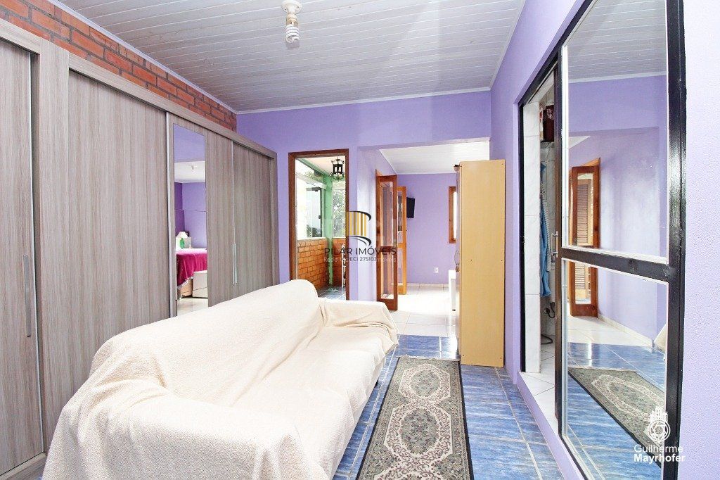 Casa para Venda - 220m², 2 dormitórios, sendo 2 suites, 3 vagas - Teresópolis
