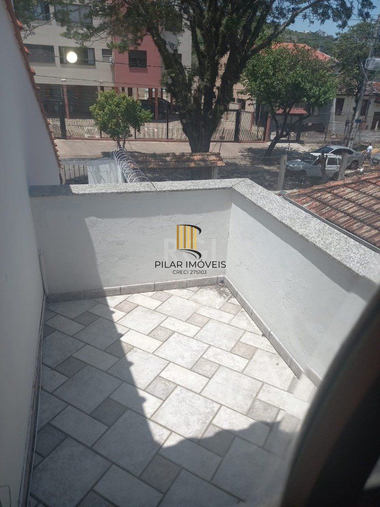 Casa 3 dormitórios no bairro Nonoai