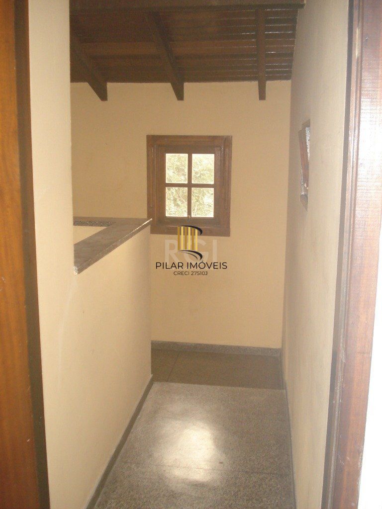 Casa para Venda - 500m², 6 dormitórios, sendo 2 suites, 4 vagas - Glória