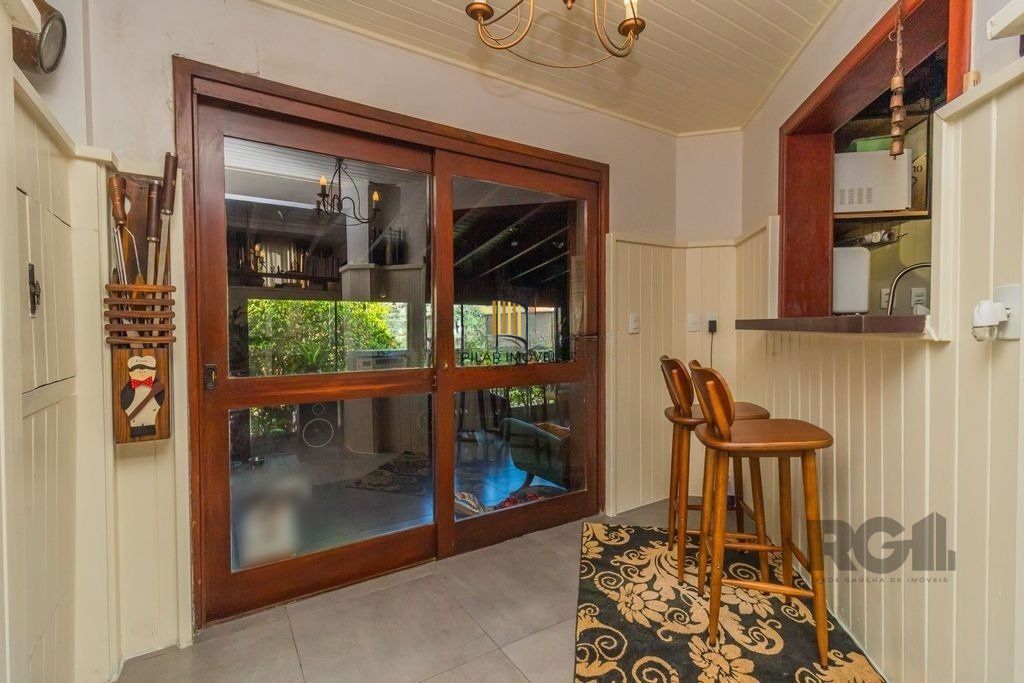 Casa em Condomínio 199m² - 3 dormitórios, 2 vagas no bairro Nonoai