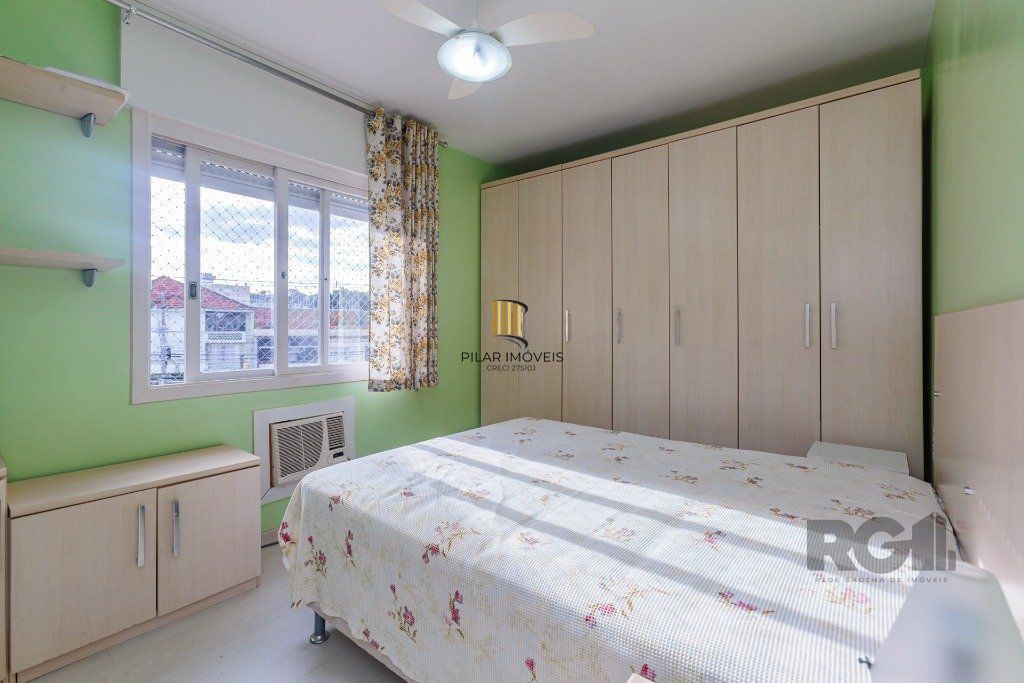 Apartamento 2 dormitórios  com 1 vaga no bairro Teresópolis em Porto Alegre