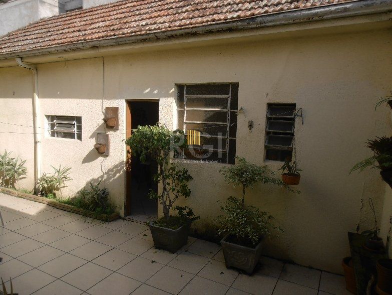 Casa para Venda - 159m², 3 dormitórios, 3 vagas - Menino Deus