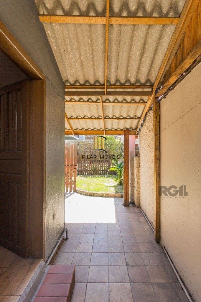 Casa de 5 dormitórios no bairro Sarandi