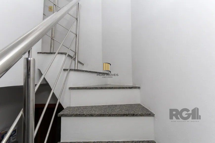 Casa em condomínio com 3 dormitórios, 1 vaga no bairro Nossa Senhora das Graças, Canoas!