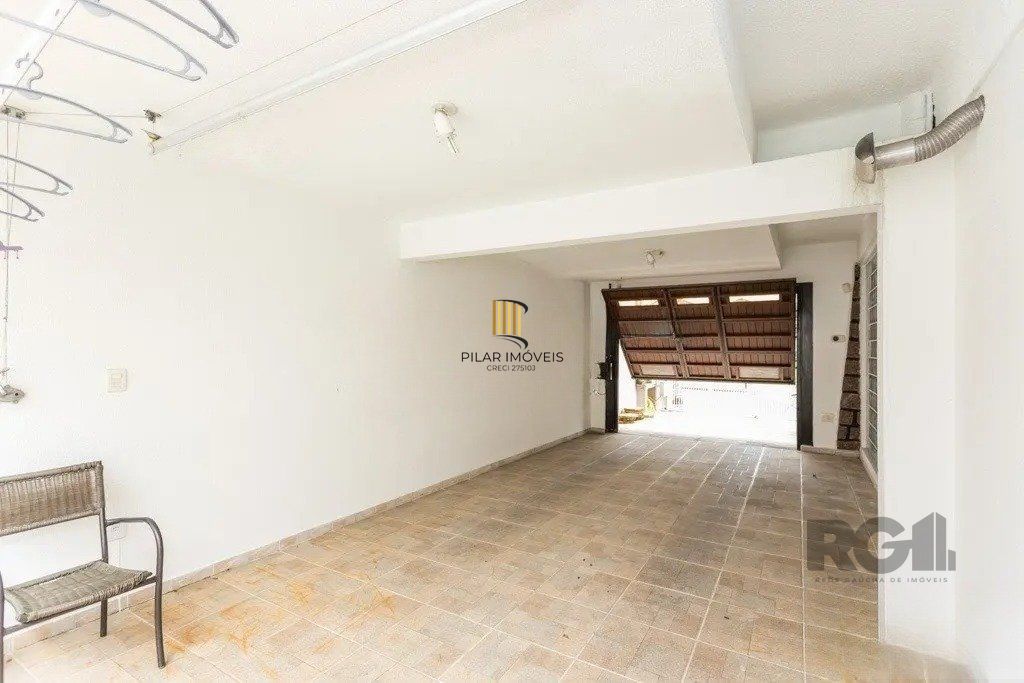 Casa com 3 dormitórios no bairro Jardim Lindóia