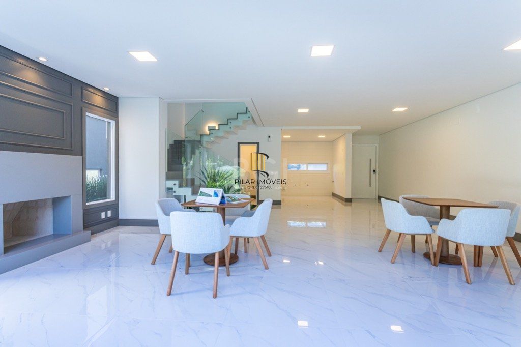 Casa Condominio para Venda - 450m², 3 dormitórios, sendo 3 suites, 3 vagas - Pedra Redonda