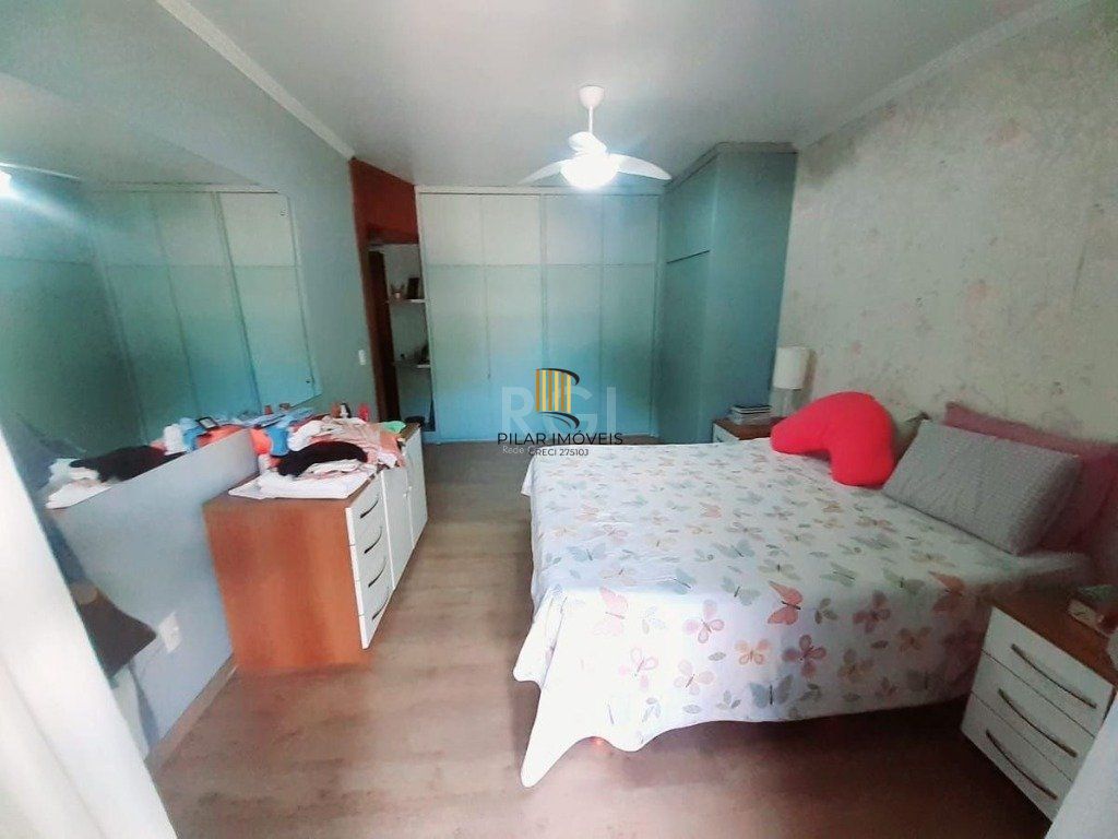 Casa para Venda - 260m², 4 dormitórios, sendo 1 suites, 4 vagas - Nonoai