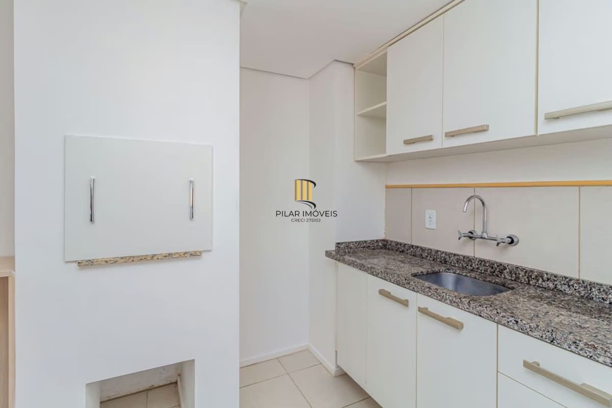 Apartamento de 2 dormitórios à venda em Hípica, Porto Alegre.