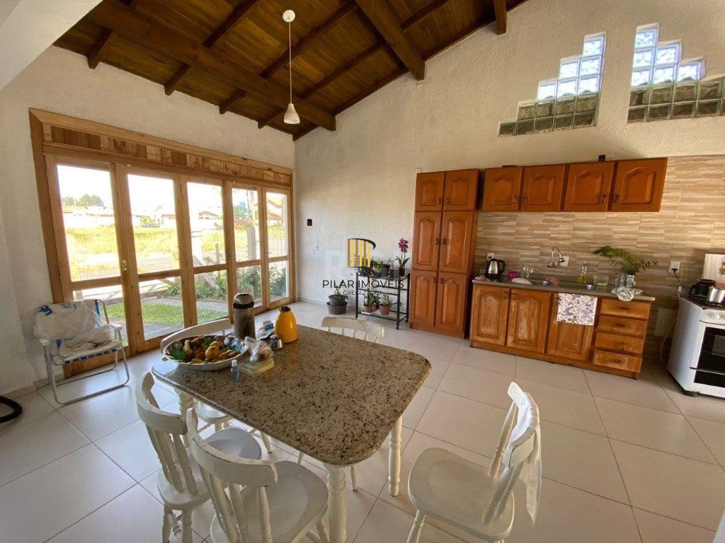 Casa para Venda - 69m², 2 dormitórios, 2 vagas - Capão Novo