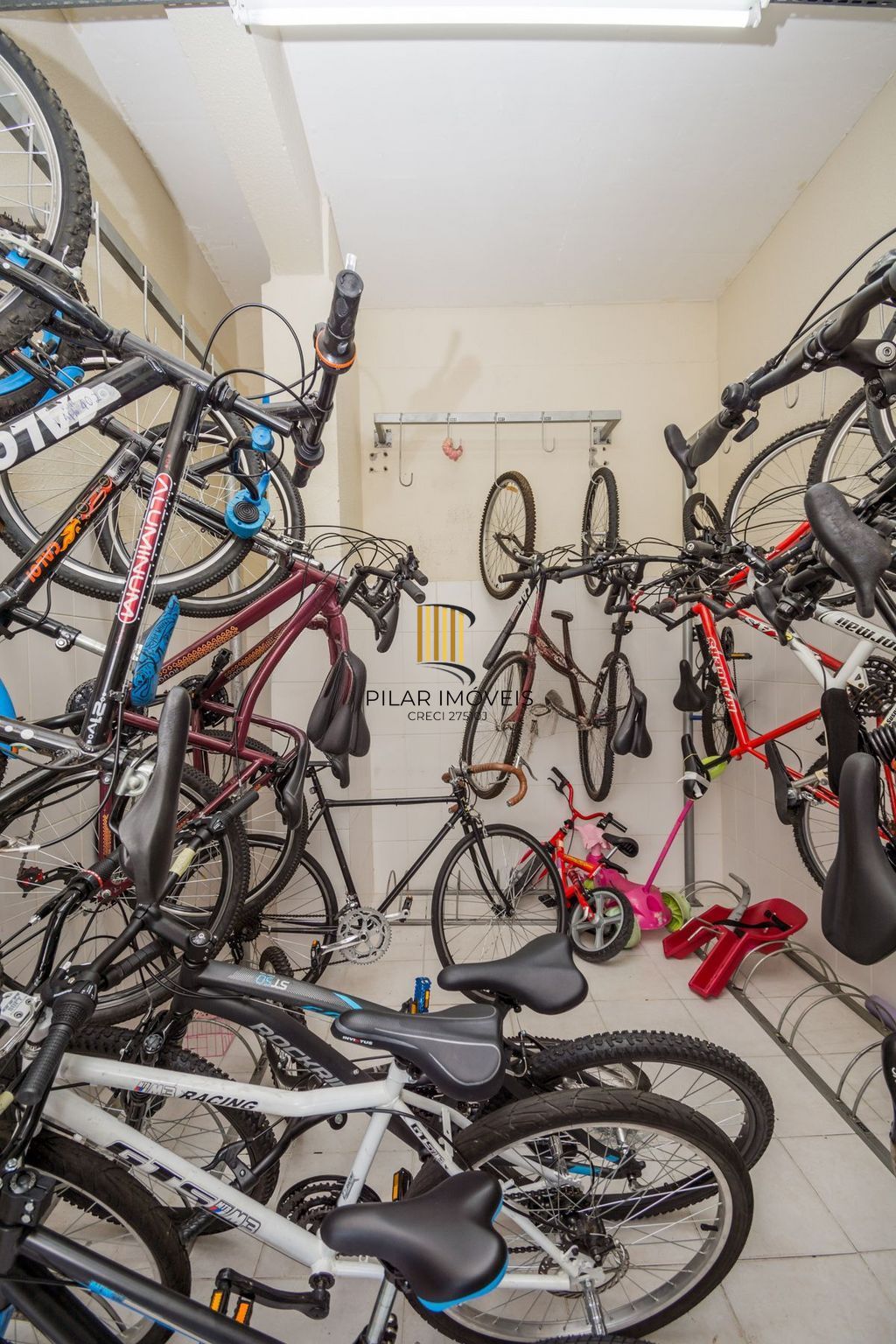 Apartamento 3 dorms à venda Rua João Ernesto Schmidt, Jardim Sabará - Porto Alegre