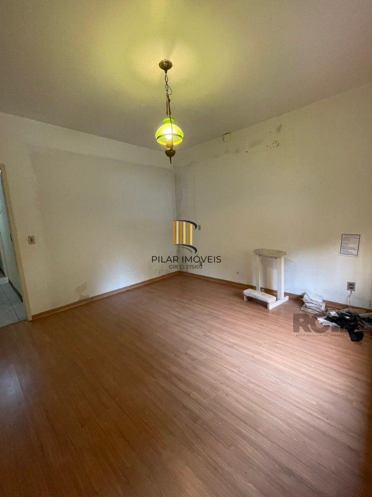 Casa 3 dormitórios no bairro Chácara das Pedras