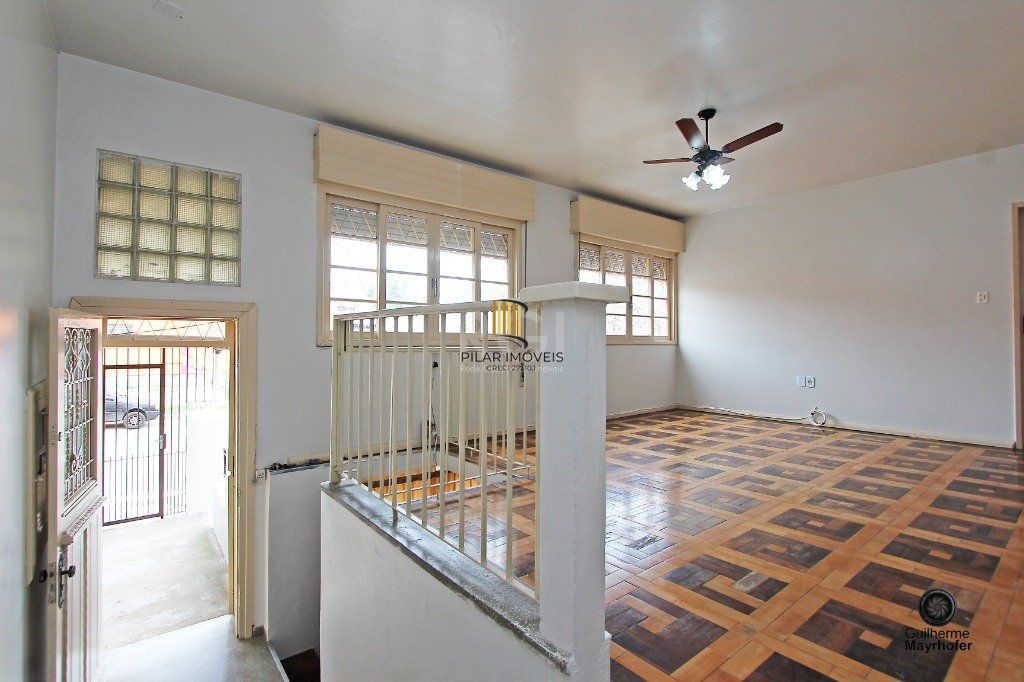 Casa para Venda - 233m², 4 dormitórios, 5 vagas - Nonoai