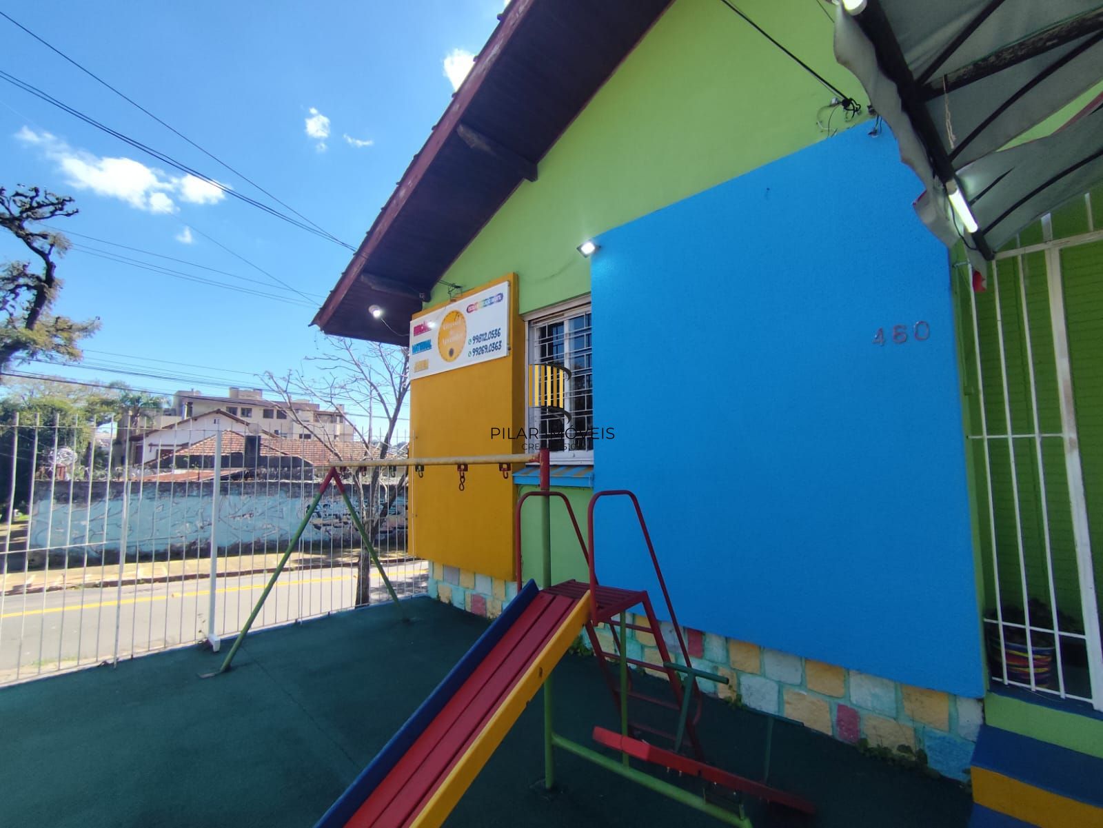 Casa de esquina 03 dormitórios Teresópolis