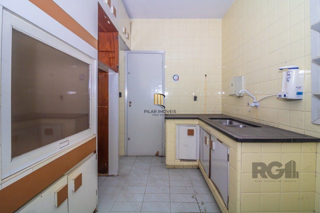 Casa 5 dormitórios no bairro Farroupilha