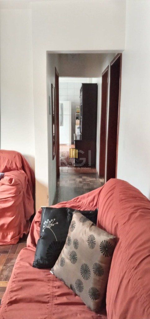 Casa para Venda - 95m², 2 dormitórios, 3 vagas - Teresópolis