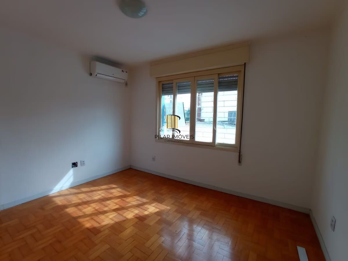 Apartamento de 1 dormitório à venda em Menino Deus, Porto Alegre.