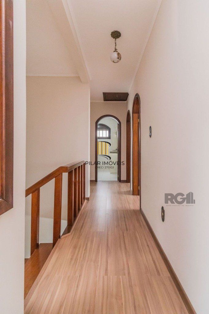 Casa com 287m², 5 dormitórios, piscina, 4 vagas no bairro Jardim Itu