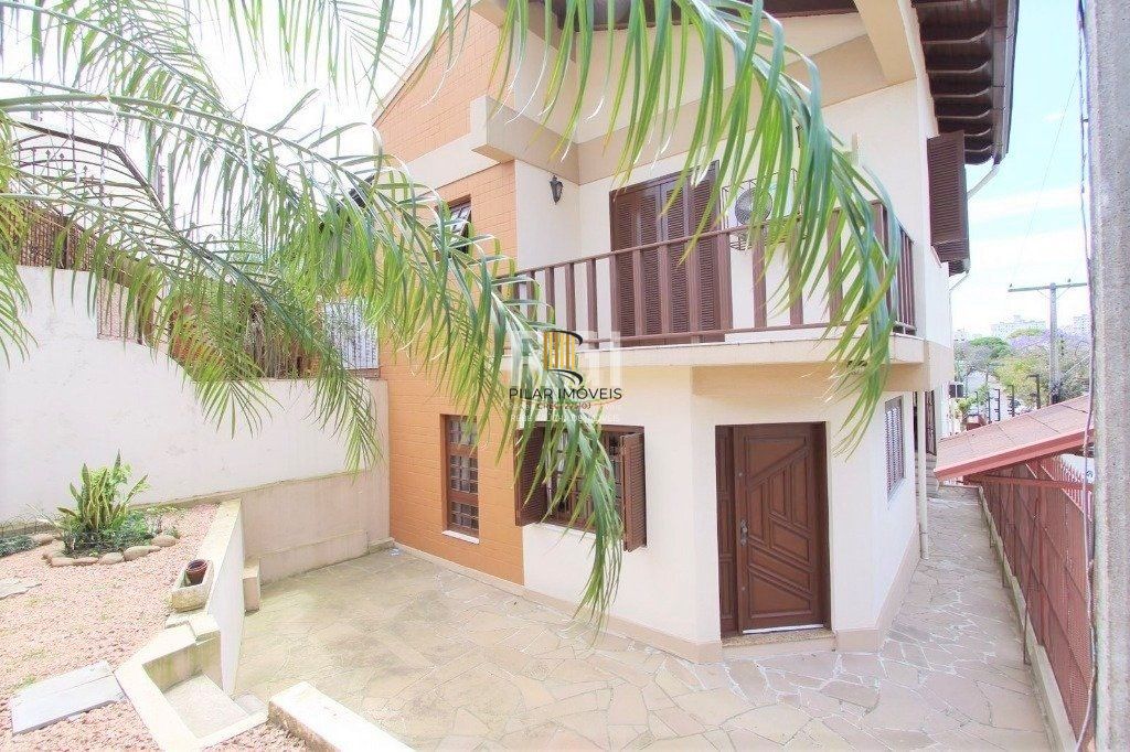 Casa para Venda - 259.5m², 4 dormitórios, sendo 1 suites, 3 vagas - Teresópolis