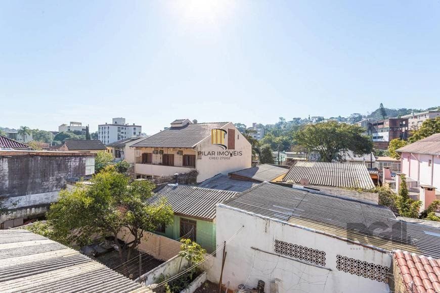 Casa 4 Dormitório(s) Bairro Medianeira