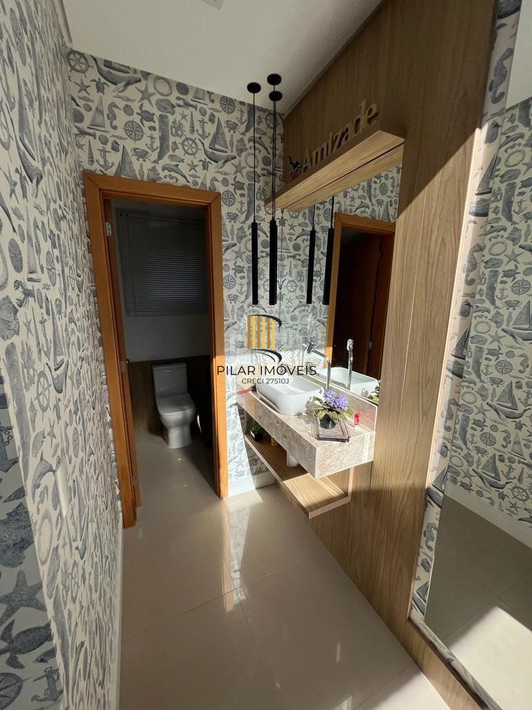 Casa 03 dormitórios com suíte e closet no Verdes Campos.