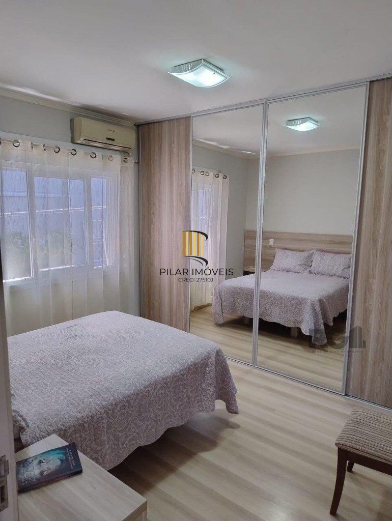 Casa de 3 dormitórios no bairro Mário Quintana