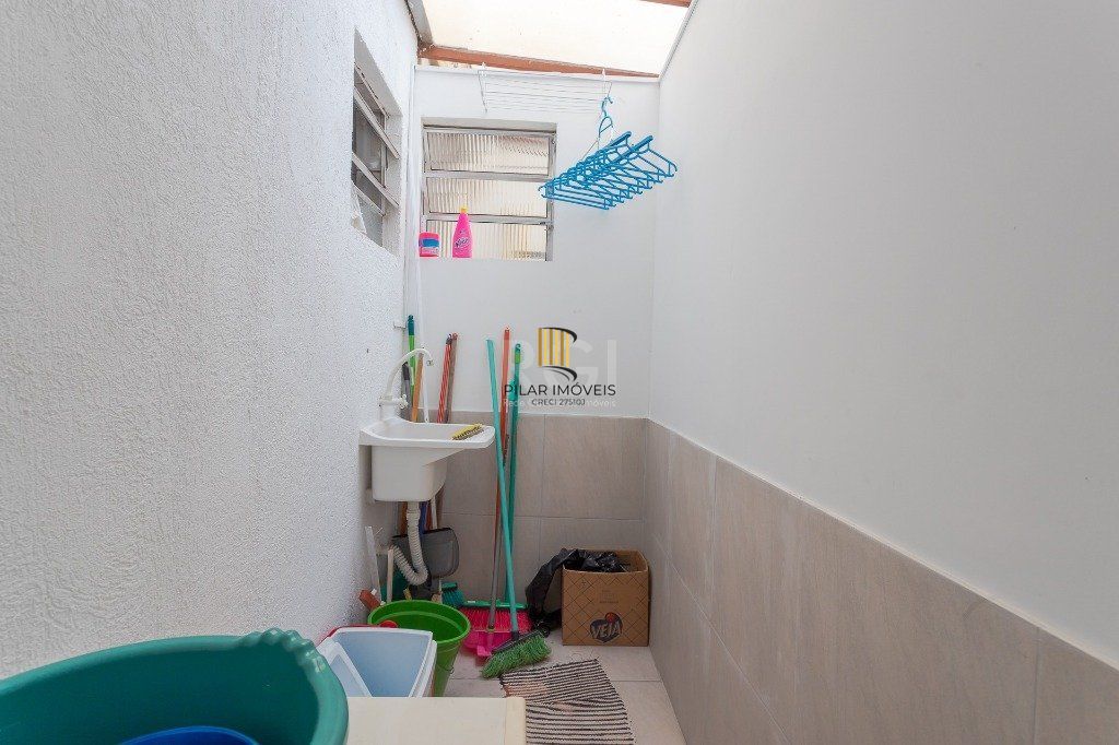 Casa 4 Dormitório(s) Bairro Glória