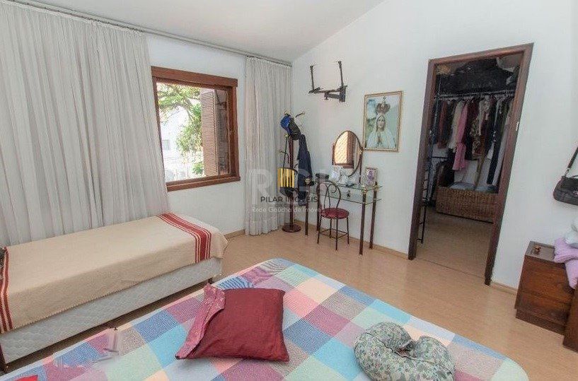 Casa para Venda - 240m², 3 dormitórios, sendo 1 suites, 3 vagas - São Sebastião