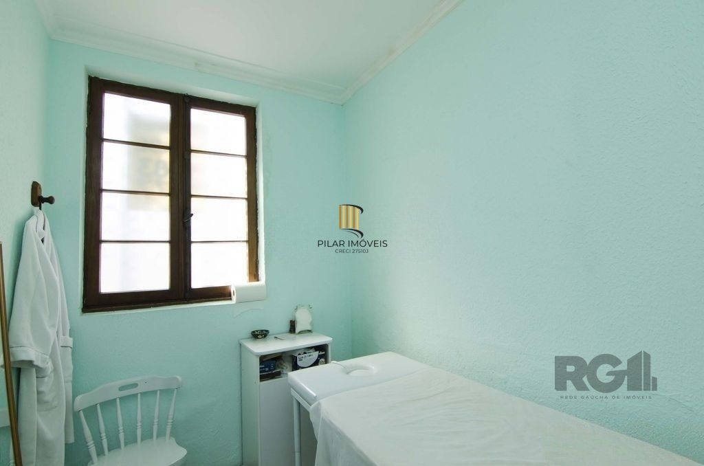 Excelente casa de 116m² com  2 dormitórios no bairro Cidade Baixa.