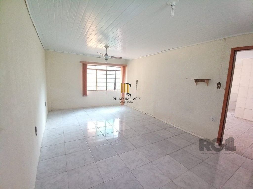 Casa de 2 dormitórios no bairro Campo Novo