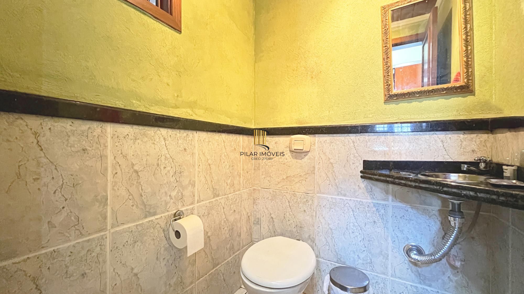 Casa 3 dormitórios no bairro Teresópolis