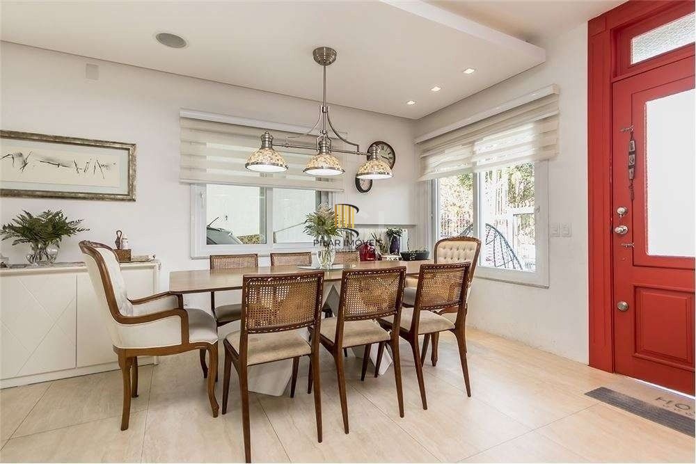 Casa de 317m², bairro jardim Lindoia