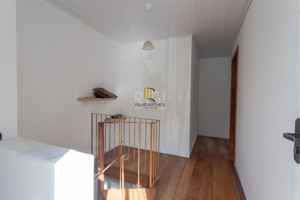 Casa 4 Dormitório(s) Bairro Glória