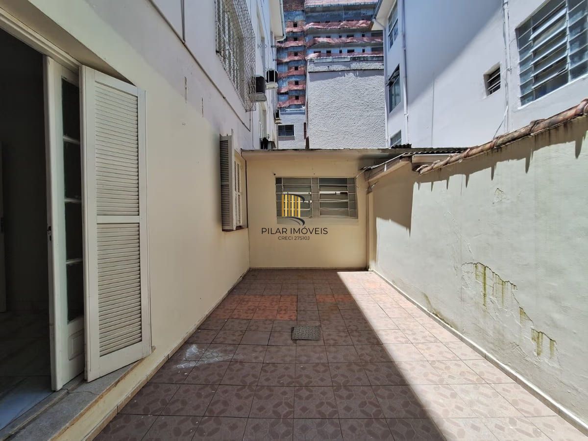 Apartamento de 2 dormitórios à venda em Praia de Belas, Porto Alegre.