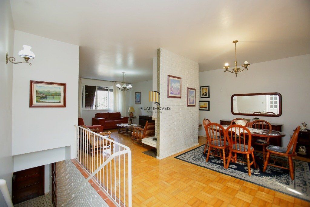 Casa 3 dormitórios no bairro Jardim  Botânico
