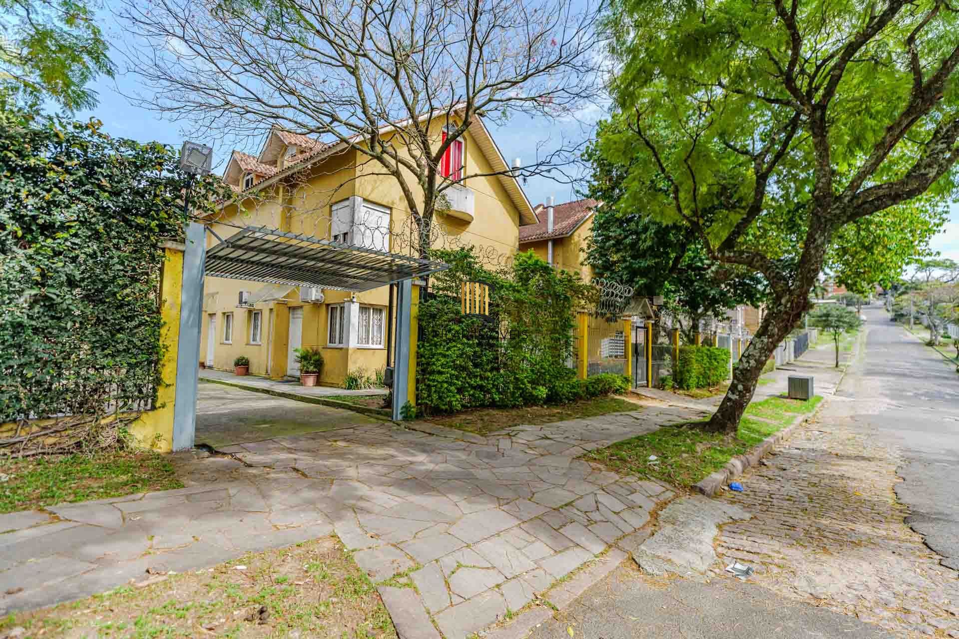 Casa de 03 dormitorios no bairro Teresopolis