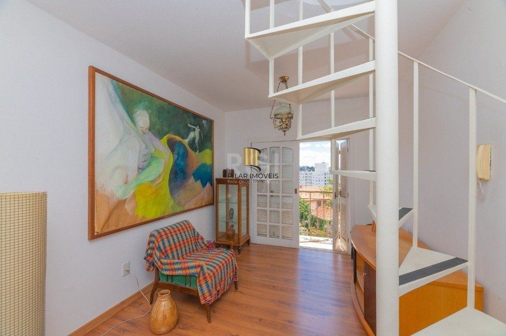 COBERTURA 2 DORMITÓRIOS, TERESÓPOLIS, 147 M²