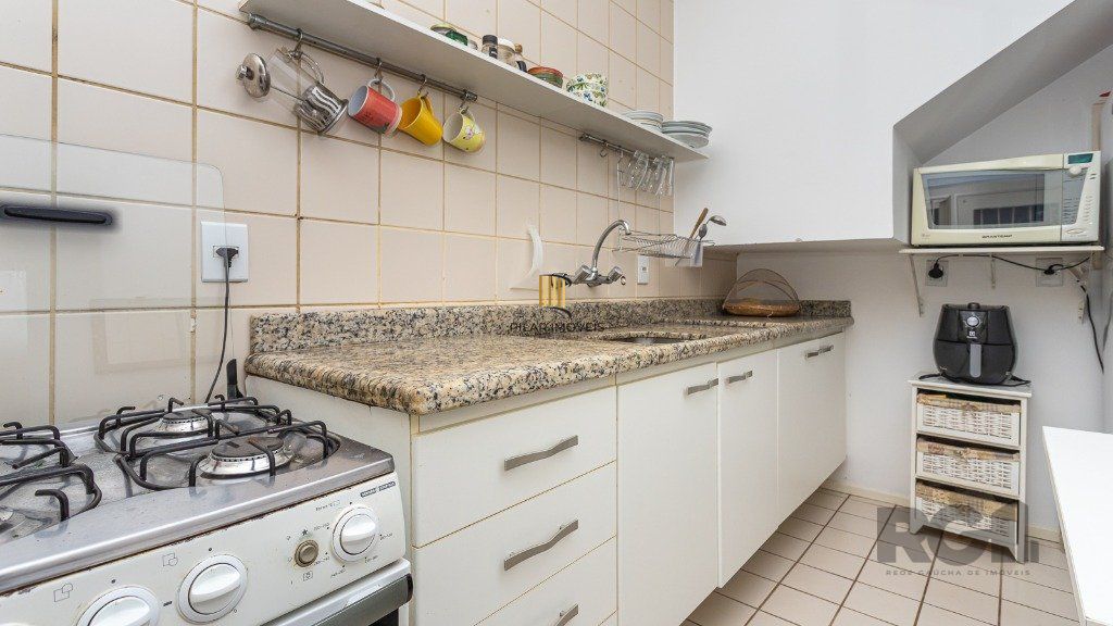 Casa em condomínio de 109m² - 3 dormitórios, 1 suíte e 1 vaga no bairro Teresópolis