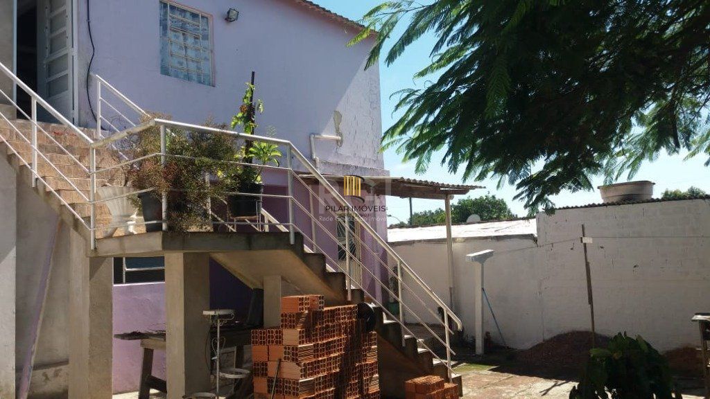 Casa para Venda - 300m², 5 dormitórios, Augusta