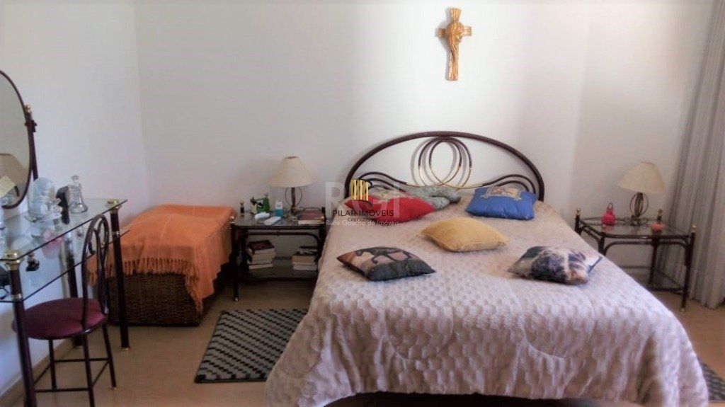 Casa para Venda - 240m², 3 dormitórios, sendo 1 suites, 3 vagas - São Sebastião