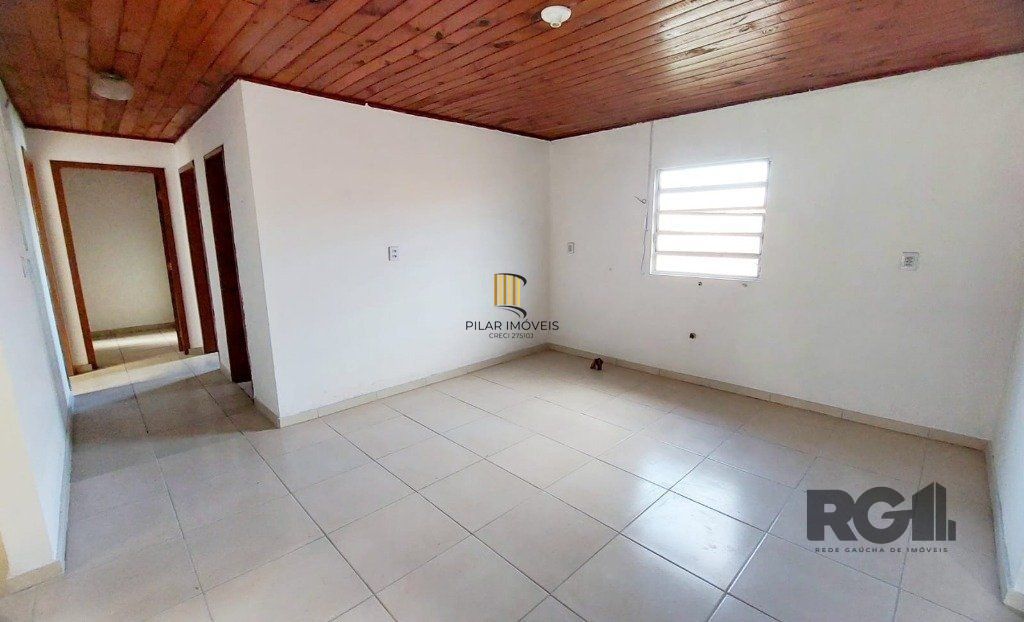 Casa de 3 dormitórios no bairro Cristal
