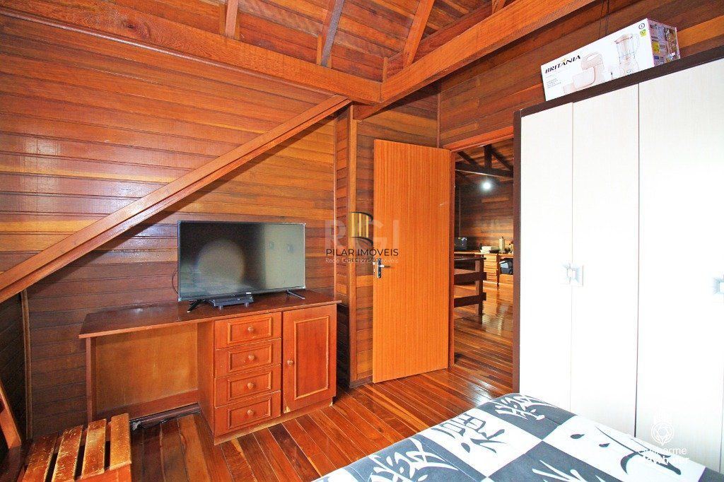 Casa para Venda - 235m², 3 dormitórios, sendo 1 suites, 3 vagas - Sarandi
