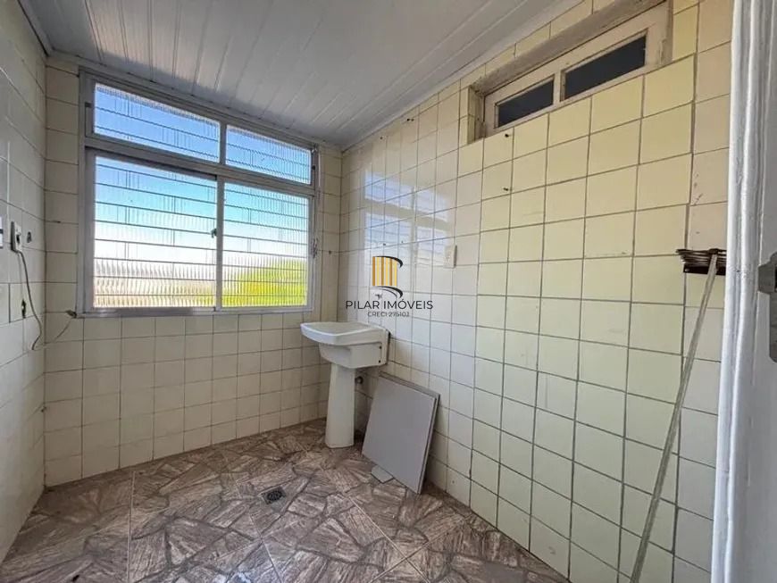 Casa para venda no bairro Medianeira | 3 dormitórios | Pátio amplo | Espaço gourmet | 298m² | Porto Alegre