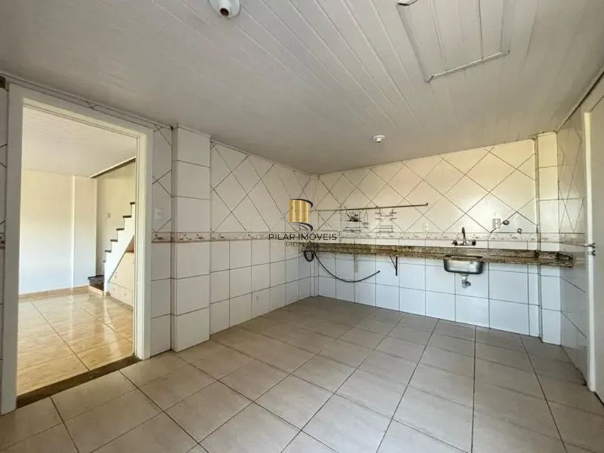 Casa para venda no bairro Medianeira | 3 dormitórios | Pátio amplo | Espaço gourmet | 298m² | Porto Alegre
