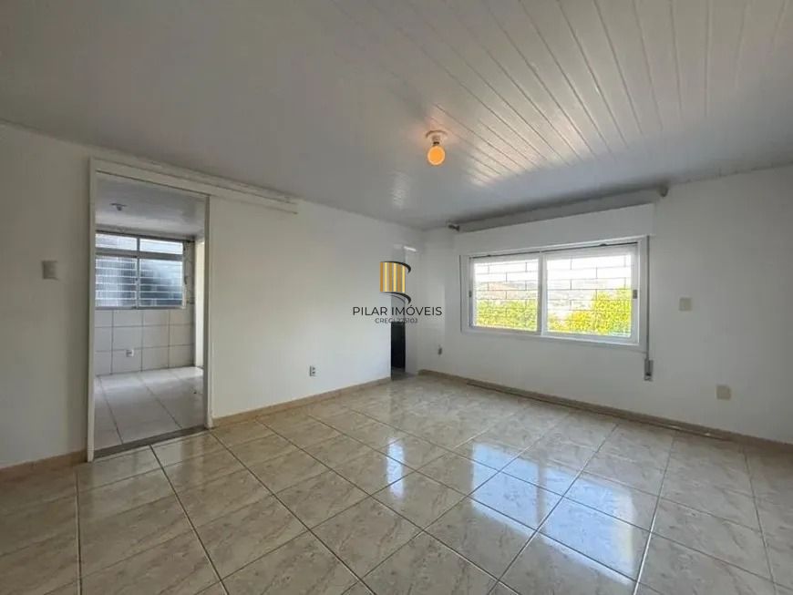 Casa para venda no bairro Medianeira | 3 dormitórios | Pátio amplo | Espaço gourmet | 298m² | Porto Alegre